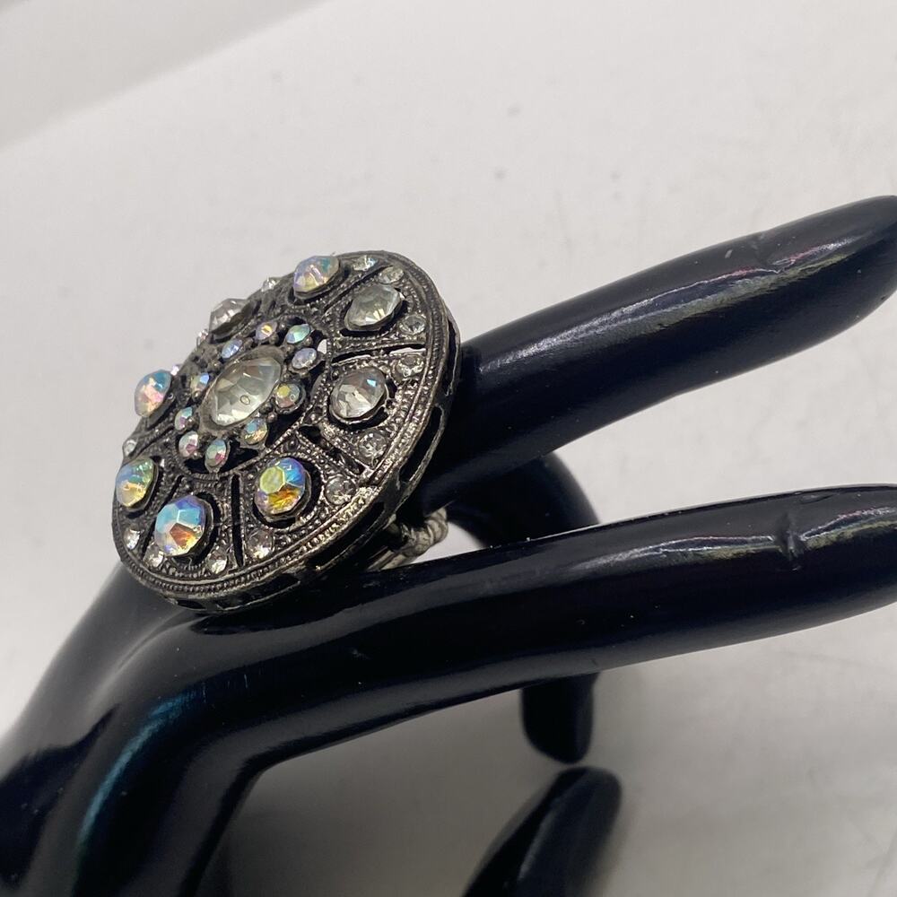 Womens Rhinestone Stretch Ring Size 7 Stretches - Picture 3 of 5